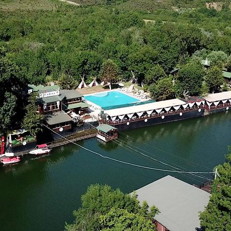 Paradise Plus Agva Exterior photo